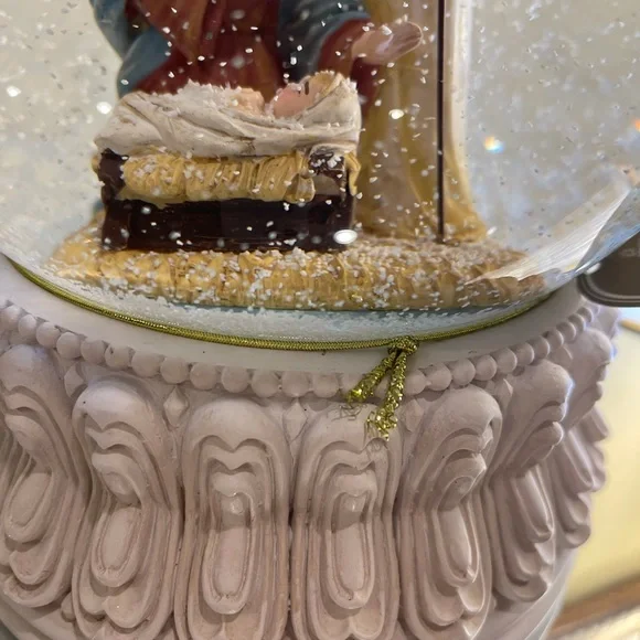 Christmas Holy Family Water Globe / XXL
